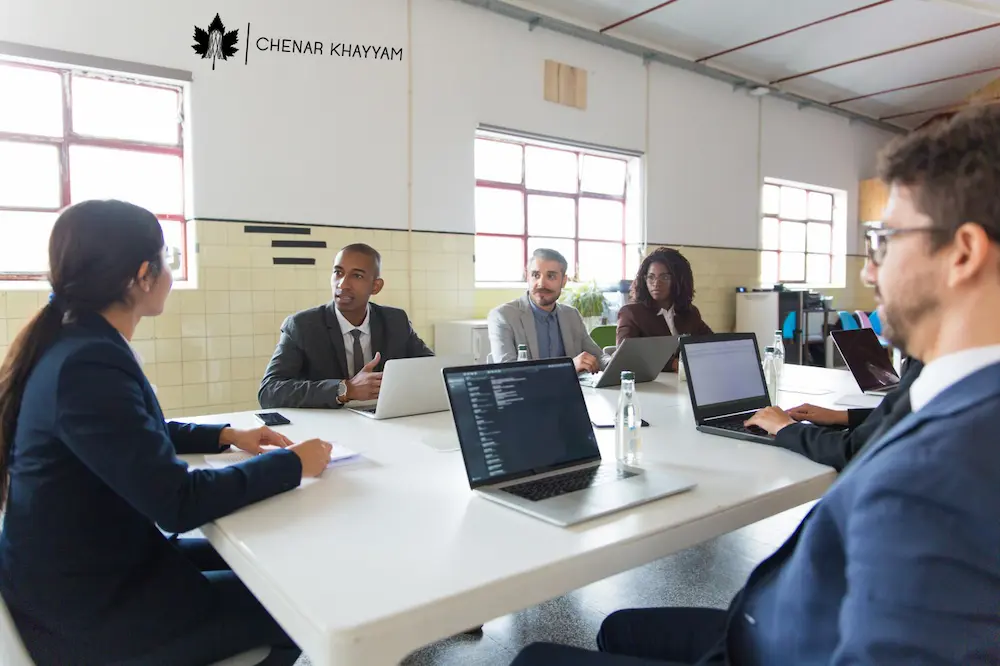 مسیر ، چالش ها و هزینه اپلیکیشن مشابه اسنپ فود | جت اسنکر تجربه ای حرفه ای در شرکت برنامه نویسی چنار خیام 1404