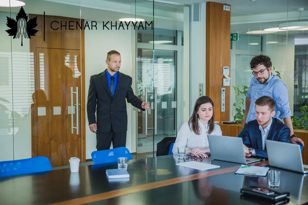 مسیر ، چالش ها و هزینه اپلیکیشن مشابه اسنپ فود | جت اسنکر تجربه ای حرفه ای در شرکت برنامه نویسی چنار خیام 1404